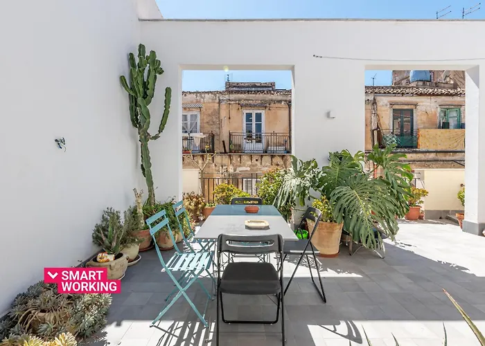 Una Terrazza Su Via Calderai By Wonderful Italy